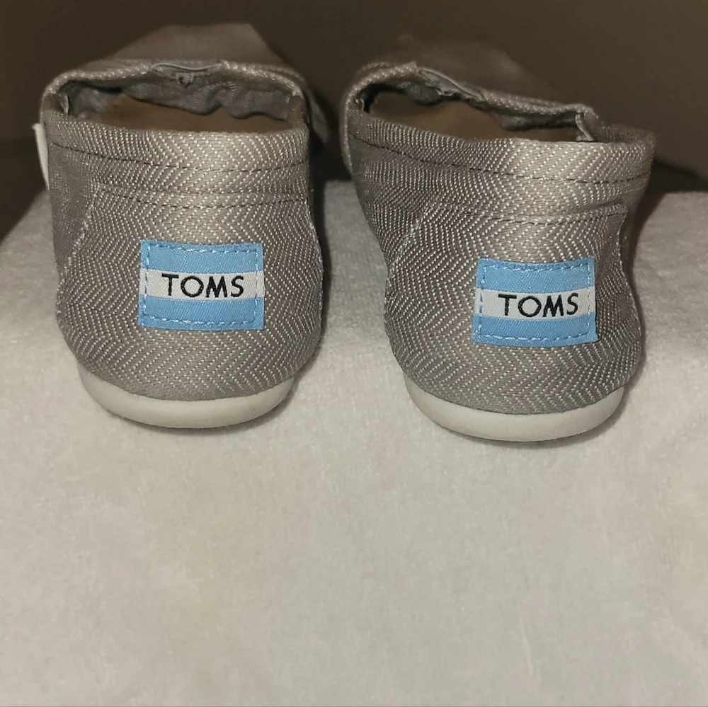 Toms Gray Tweed Alpargata Size 6.5